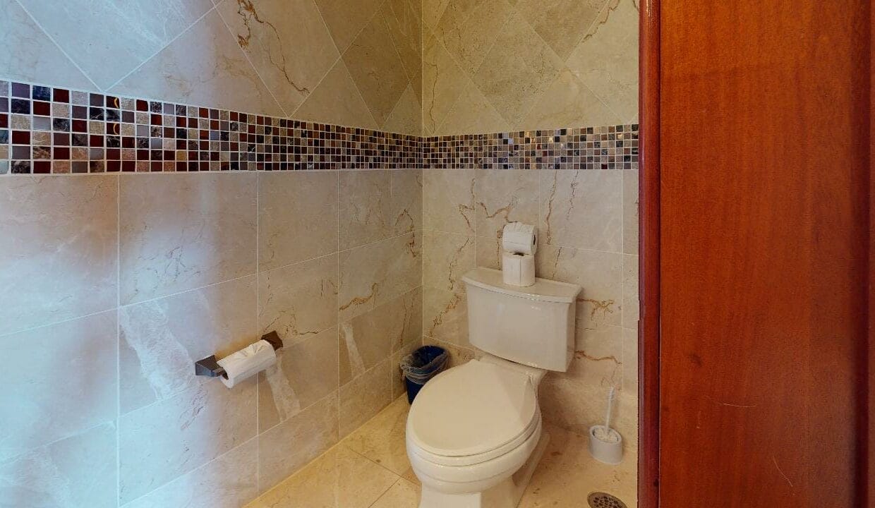 Grand-Caribe-Ocean-Front-Deluxe-BVS22-Bathroom2