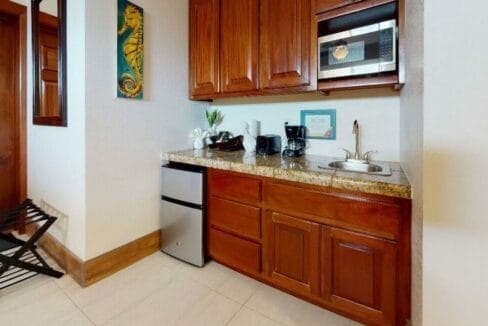 Grand-Caribe-Ocean-Front-Deluxe-BVS22-Kitchen2-1170x648