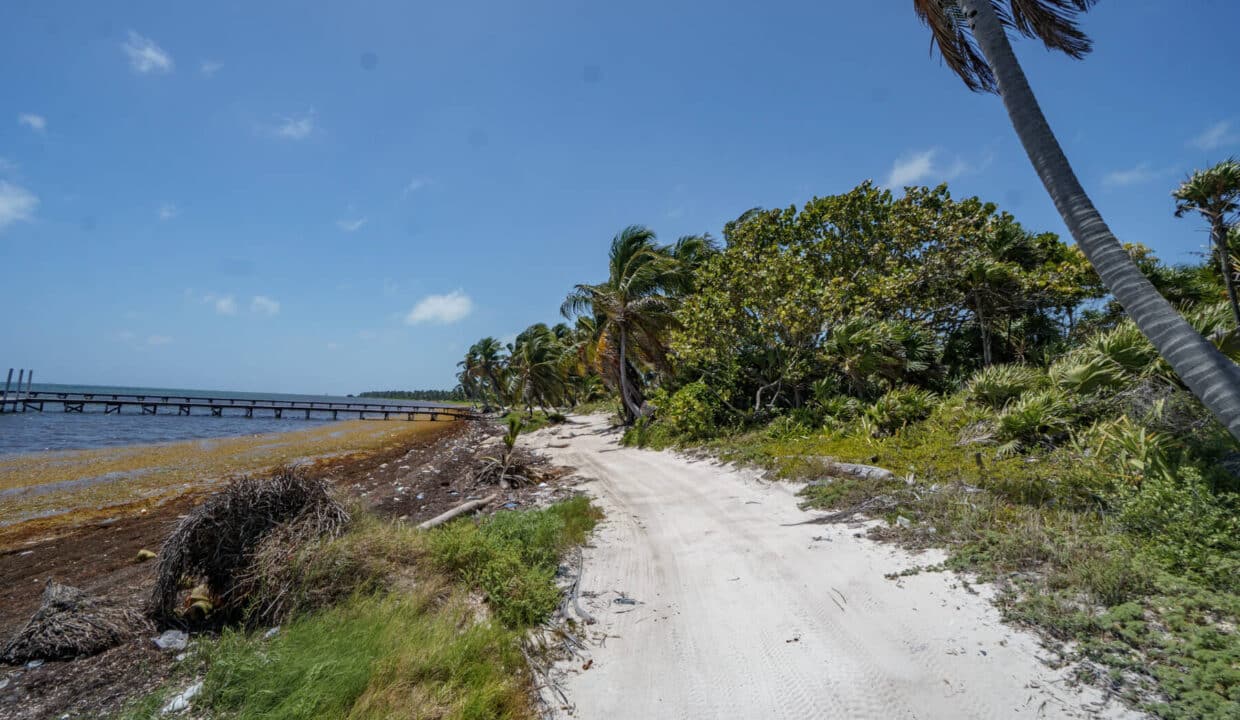 3020Acres2086220ft20beachfront20Island20Real20Estate20Ambergris20Caye20012