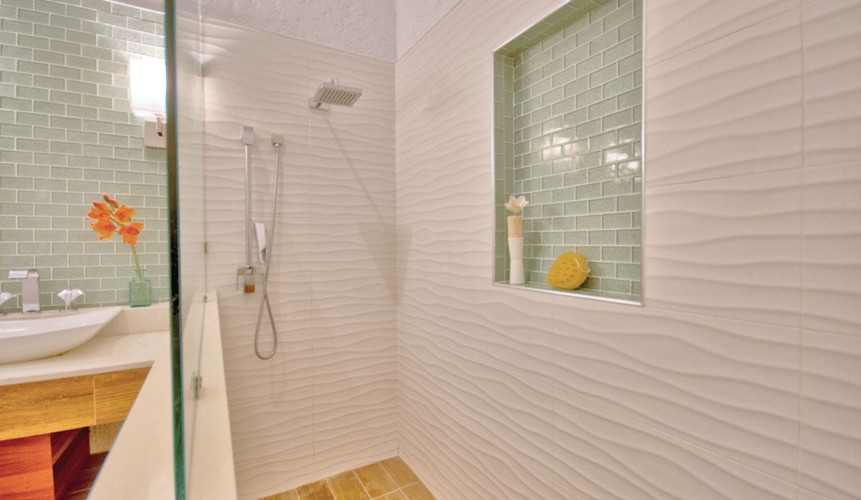 1BD-shower