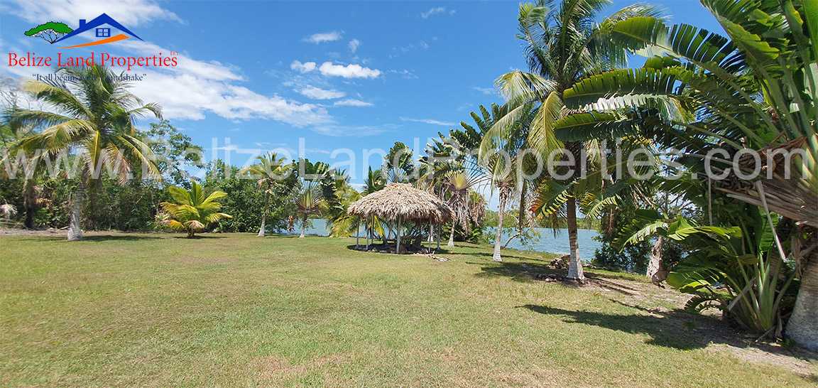 Grounds-on-property-Progresso-Lagoon