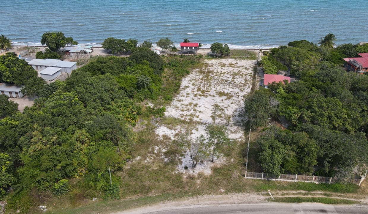 1-seine-bight-beachfront-lot-1740x960-c-center