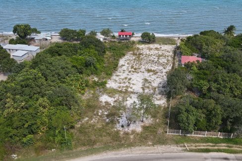 1-seine-bight-beachfront-lot-1740x960-c-center