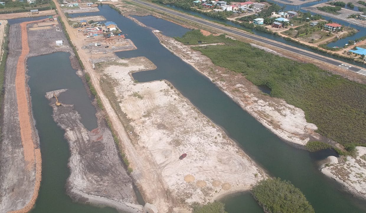 6canal-lot-near-airstrip-belize-1740x960-c-center