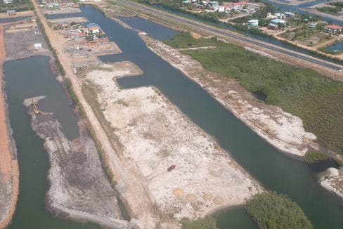 6canal-lot-near-airstrip-belize-1740x960-c-center