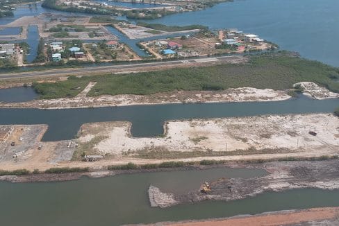 7canal-lot-near-airstrip-belize