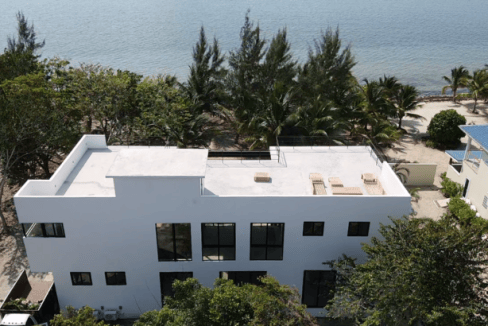 beachfront-house-belize-800x0-c-center