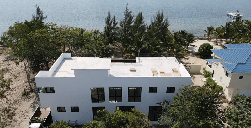 beachfront-house-belize-800x0-c-center