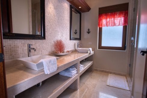 bathroom-view-condo-800x0-c-center