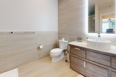 3-205-Bathroom (1)