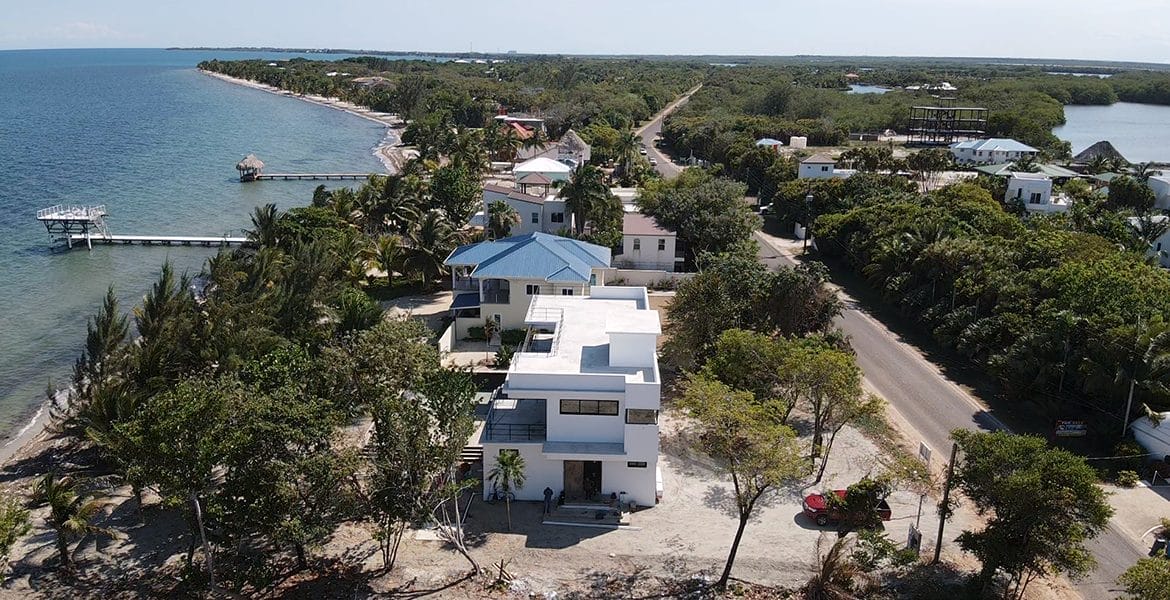 8-beachfront-4-bedroom-house-for-sale