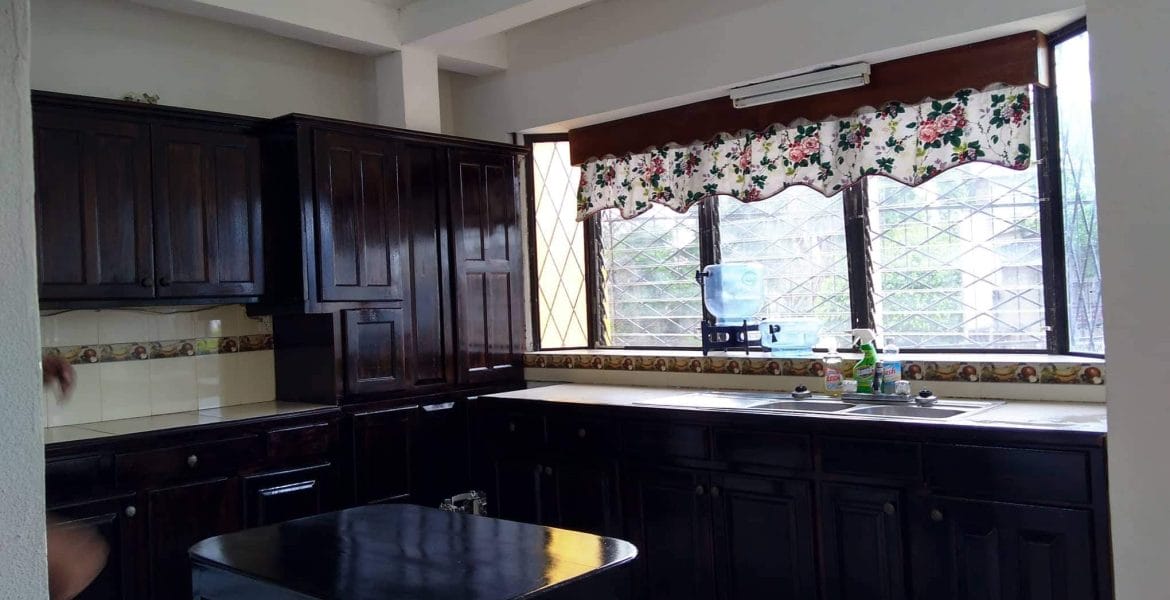 PH0027-Kitchen-1170x600-c-center